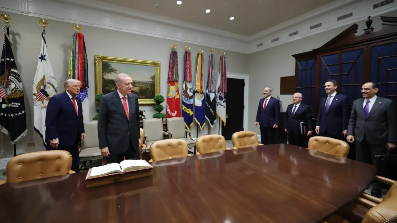 Erdoğan ve Trump Arasında 2 Saat 20 Dakikalık Görüşme: Samimi Anlar Dikkat Çekti