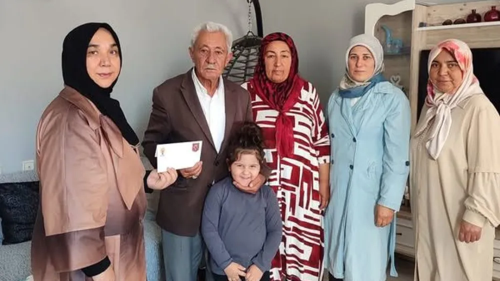 AK Parti Kadın Kolları’ndan Anlamlı Gazi Ziyareti