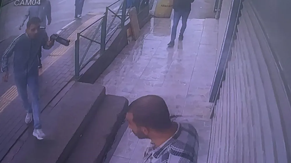 Pompalı Tüfekle Dehşet Kamerada: Husumetlisini Böyle Vurdu