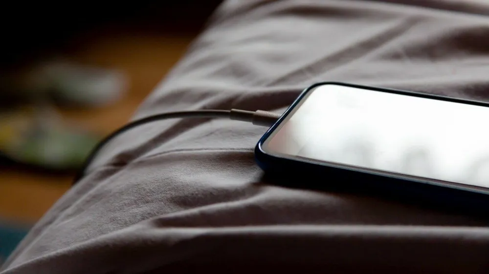 Aksaraylı Vatandaşlardan Telefon Isınması Şikayeti