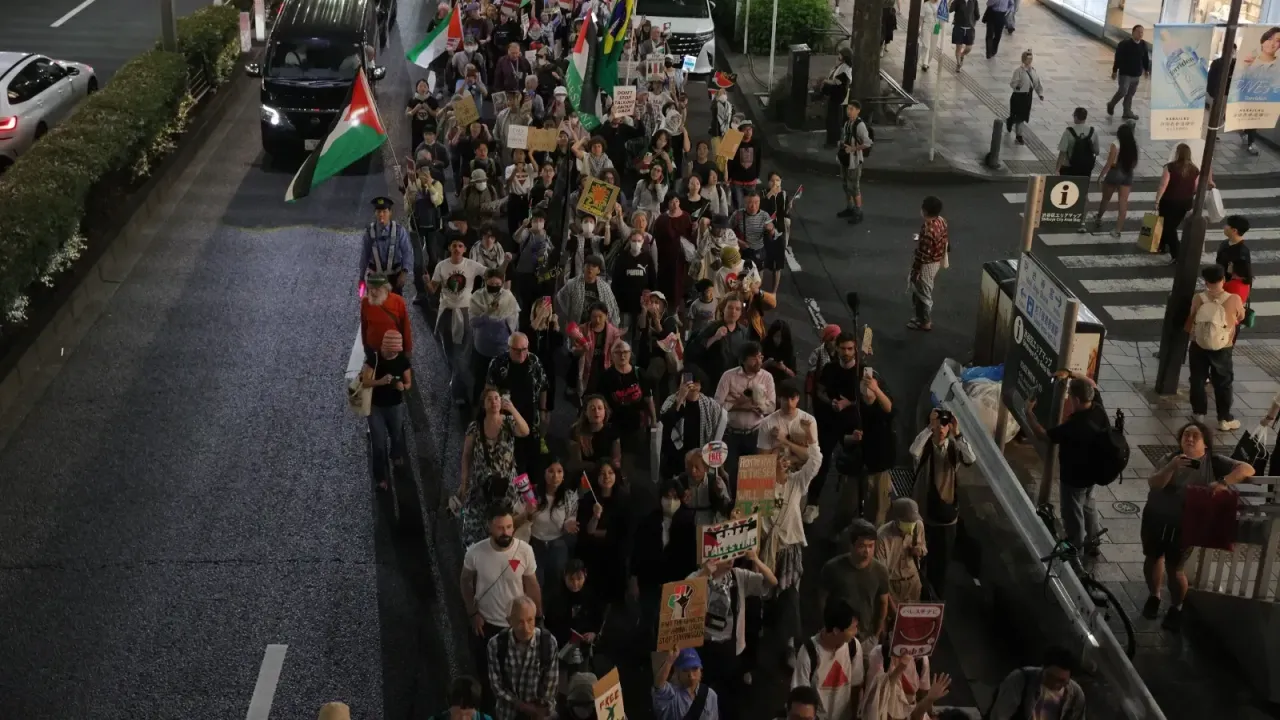Tokyo’da İsrail’in Gazze Saldırıları Protesto Edildi