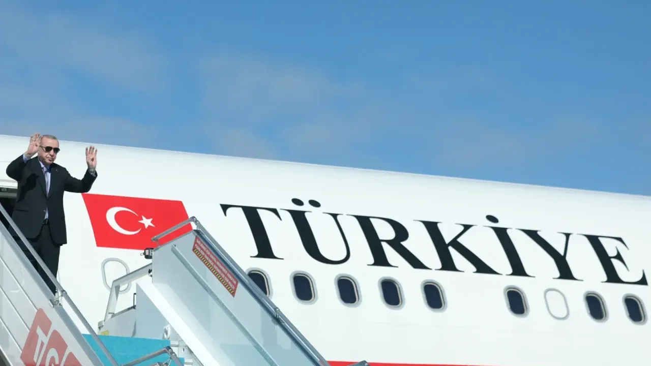 Cumhurbaşkanı Erdoğan “Barış İçin Şarm el-Şeyh Zirvesi”ne Katılmak Üzere Mısır’a Gitti