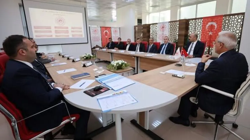 Vali Kumbuzoğlu’ndan Çevre ve Şehircilik İl Müdürlüğü’ne Ziyaret