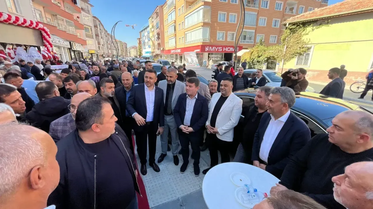 Elmacı AVM Aksaray Şubesi Dualarla Hizmete Açıldı