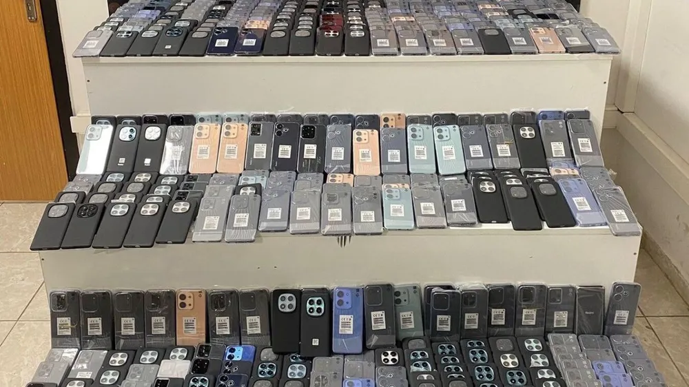 Mardin’de 15 Milyon Liralık Kaçak Cep Telefonu Ele Geçirildi
