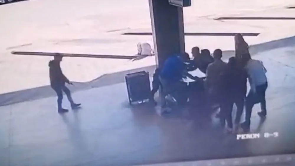 Kocaeli Otogarında Dehşet Anları: Uzman Çavuş Silahla Ateş Açtı, Polis Müdahale Etti