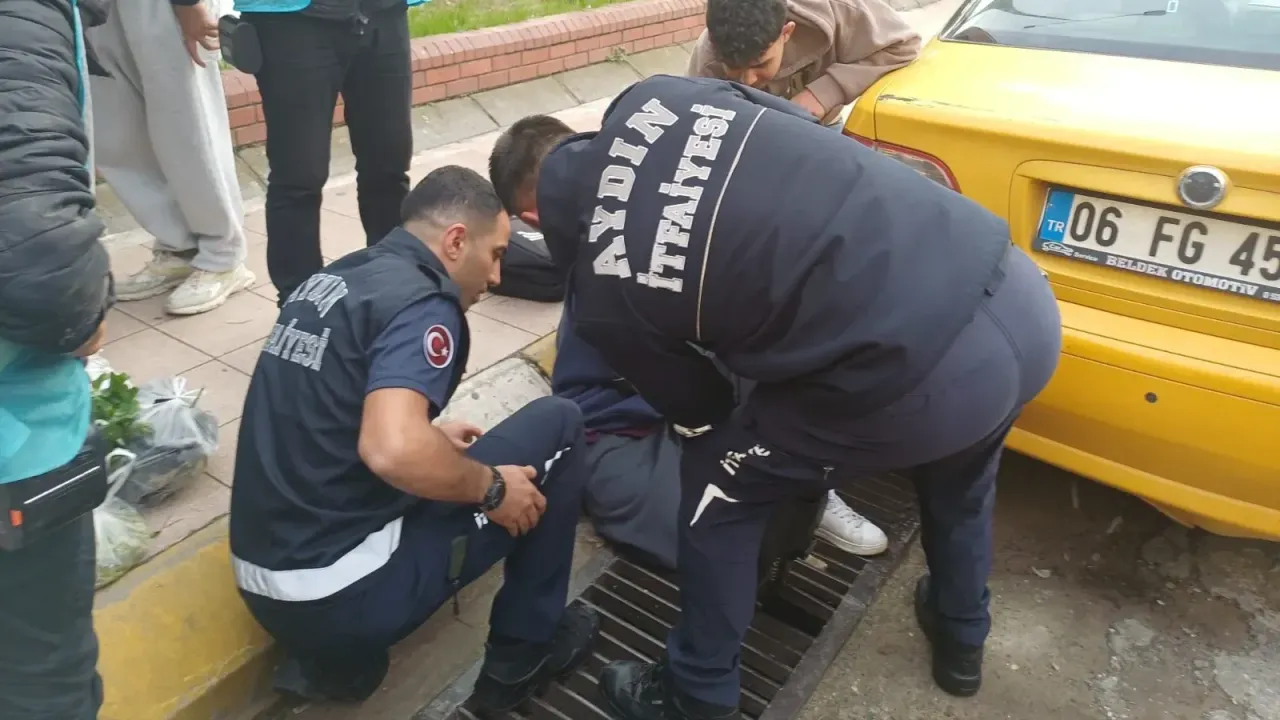 Aydın’da Ayağı Mazgala Sıkışan Şahıs İtfaiye Tarafından Kurtarıldı