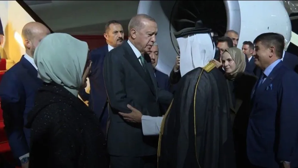 Cumhurbaşkanı Erdoğan Katar’da Resmi Törenle Karşılandı